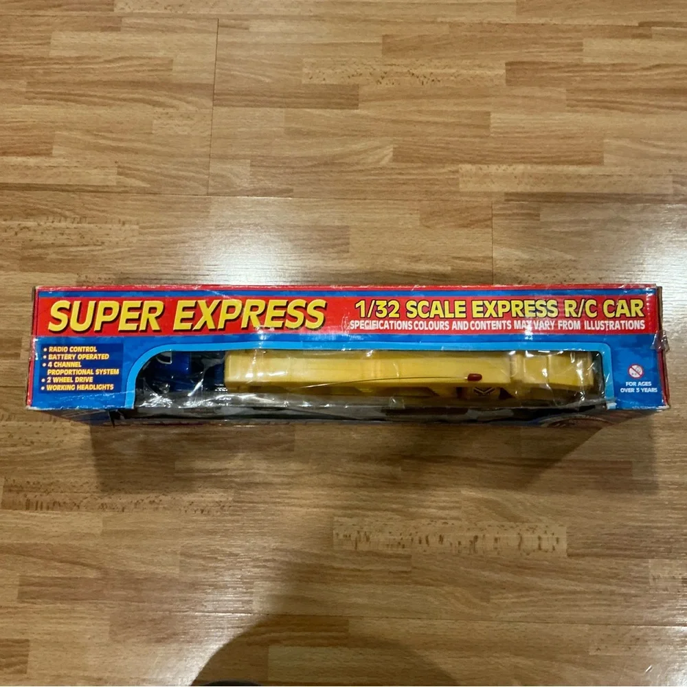 MH-Toys 1/32 RC radio control trailer super express with working headlights